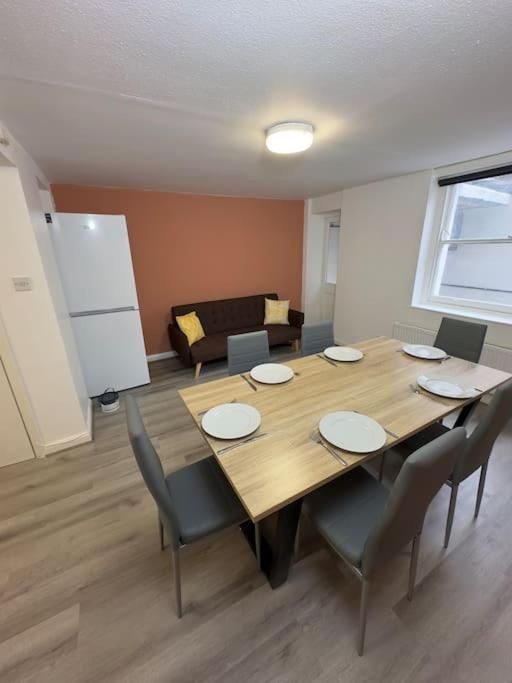 Hackney Mid & Long-Term Stays ลอนดอน ภายนอก รูปภาพ